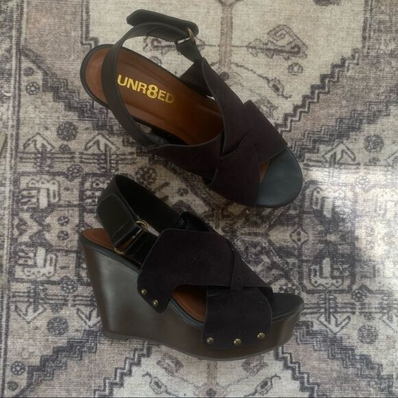 Black Platform Summer Heel with a Thick Suede Adjustable Strap *NEW* - Picture 9 of 10